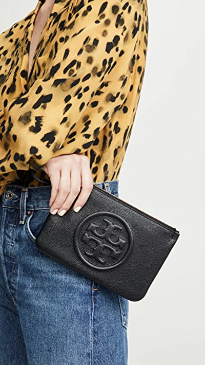 Shop Tory Burch Perry Bombe Wristlet In Black