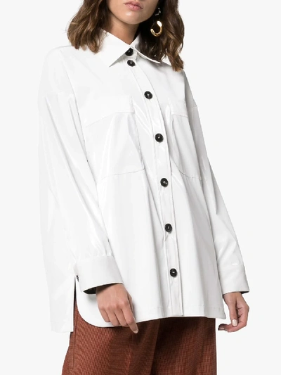 Shop Fendi Beschichtetes Oversized-hemd In White