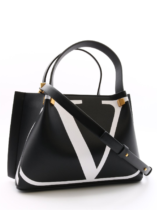 valentino go logo escape
