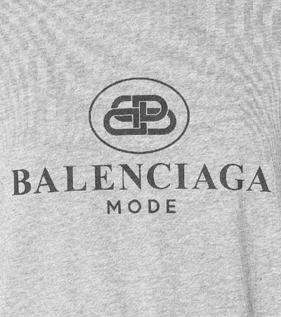 Shop Balenciaga Logo Cotton T-shirt In Grey