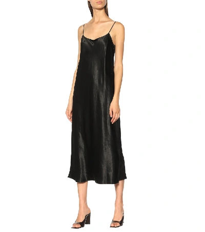 缎布吊带连衣裙