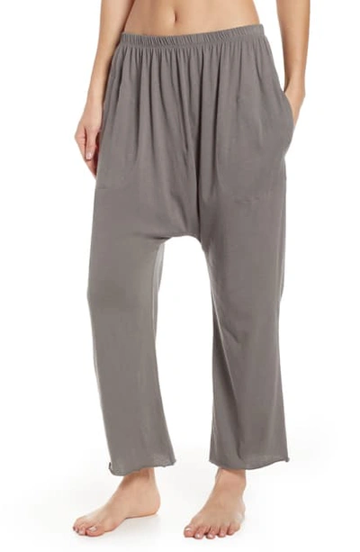 Shop The Great The Lounge Cotton Crop Pants In Dusk