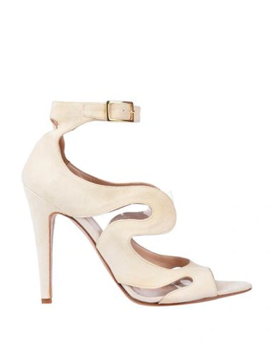 Shop Space Style Concept Sandals In Ivory