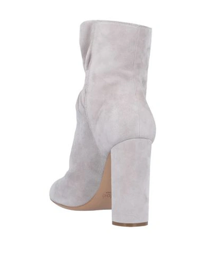 Shop Chloé Ankle Boot In Light Grey