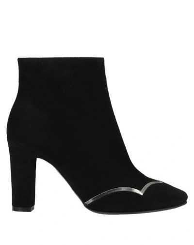 Shop L'autre Chose Ankle Boot In Black