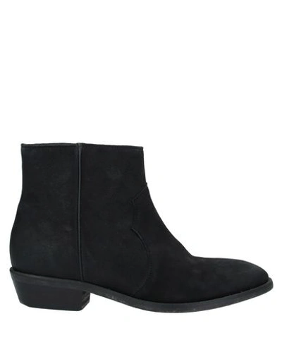 Shop Catarina Martins Ankle Boot In Black