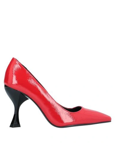Shop Chio Pump In Red