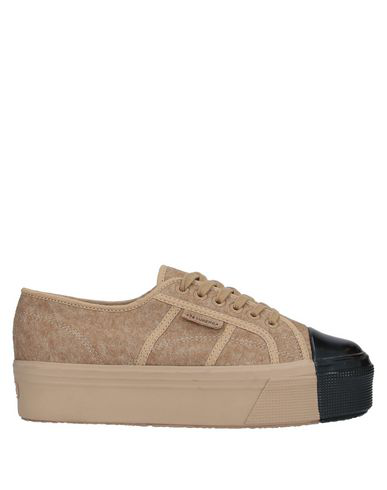 superga camel