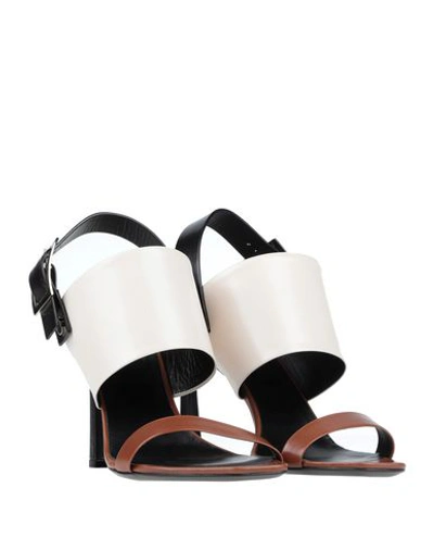 Roger Vivier Sandals In Ivory