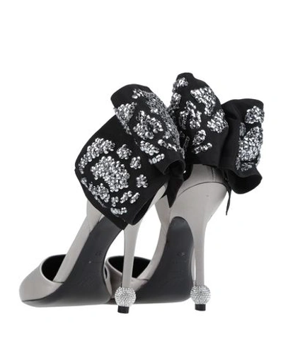 Roger Vivier Pumps In Grey