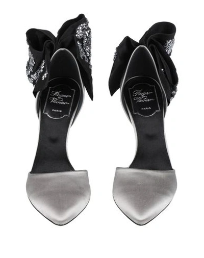 Roger Vivier Pumps In Grey