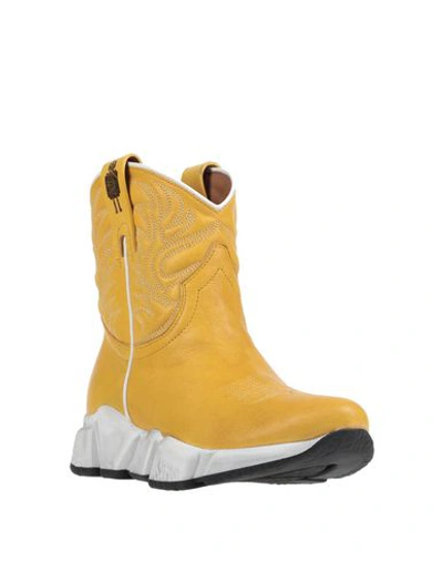 Texas Robot Ankle Boots In Yellow