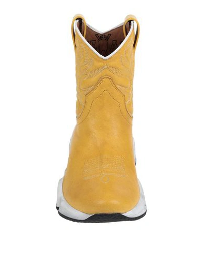 Texas Robot Ankle Boots In Yellow