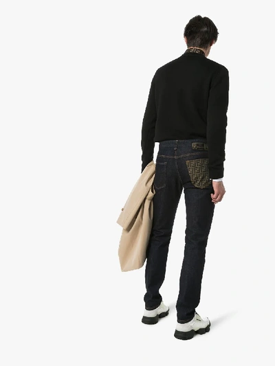 Fendi Schmale Jeans Mit Logo-tasche In Blue