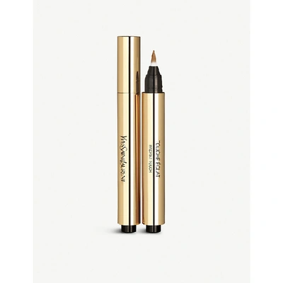 Shop Saint Laurent Touche Éclat Illuminating Pen 2.5ml In 6