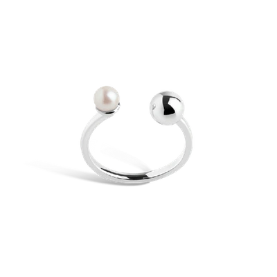 Shop Aurate Asymmetric Pearl Ring In Gold/ White