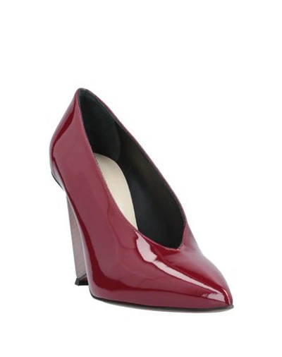 Shop Alain Tondowski Pump In Maroon