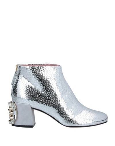 Shop Tipe E Tacchi Woman Ankle Boots Silver Size 8 Soft Leather