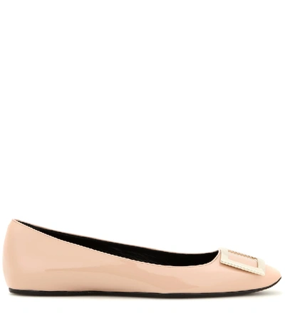 Shop Roger Vivier Trompette Patent Leather Ballerinas In Neutrals