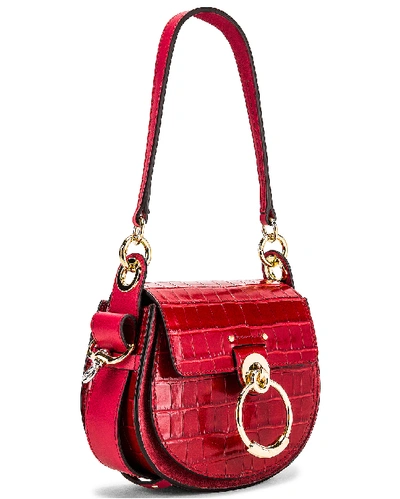 Shop Chloé Chloe Small Tess Embossed Croco Shoulder Bag In Dusky Red