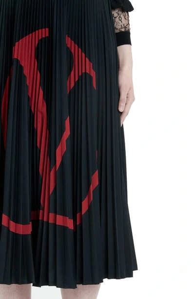 Shop Valentino Vlogo Pleated Jersey Midi Skirt In 43k-black/ Red