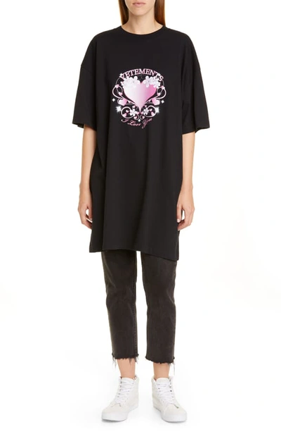 Shop Vetements Valentines Print Oversize Cotton Tee In Black