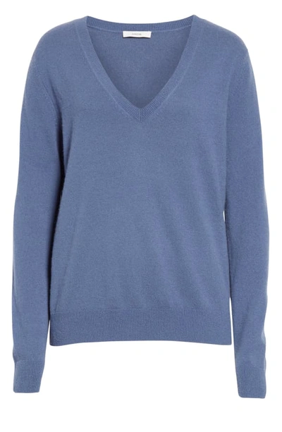Shop Vince Weekend V-neck Cashmere Sweater In Arroyo
