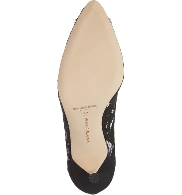 manolo blahnik hangisi lace pumps