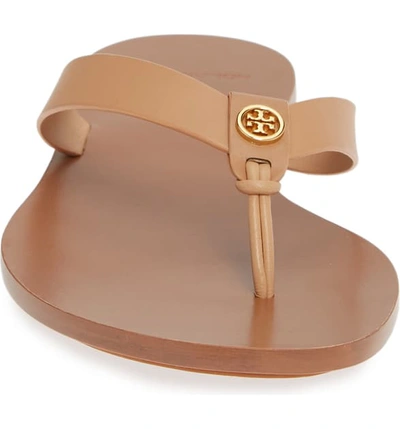 Shop Tory Burch Manon Flip Flop In Natural Vachetta