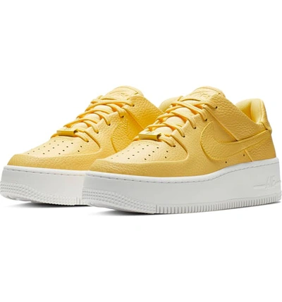 Énfasis Enredo Biblioteca troncal Nike Air Force 1 Sage Low Platform Sneaker In Yellow | ModeSens