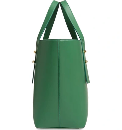 Shop Frame Les Second Medium Tote - Green In Field Green