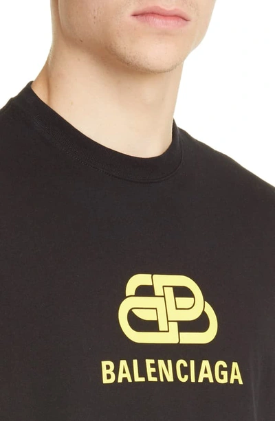 Shop Balenciaga Bb Graphic T-shirt In Black Yellow