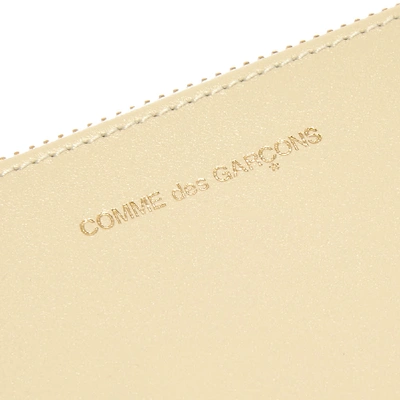 Shop Comme Des Garçons Comme Des Garcons Sa5100 Classic Wallet In White