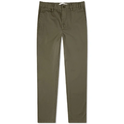 Shop Norse Projects Aros Slim Light Stretch Chino In Green