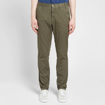 Shop Norse Projects Aros Slim Light Stretch Chino In Green