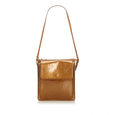 Shop Pre-owned Louis Vuitton Brown Shoulder Bag In Bronze
