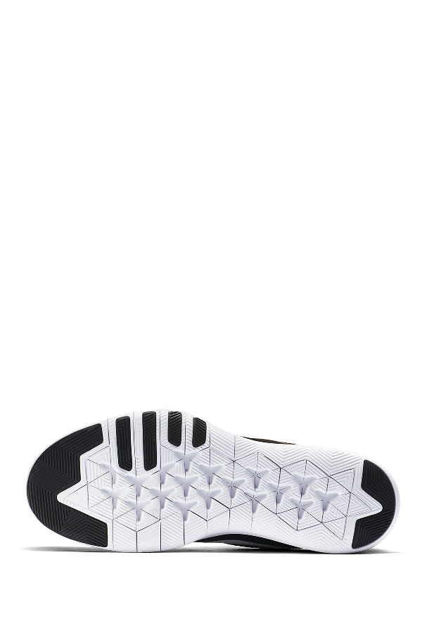 flex trainer 8 sneaker