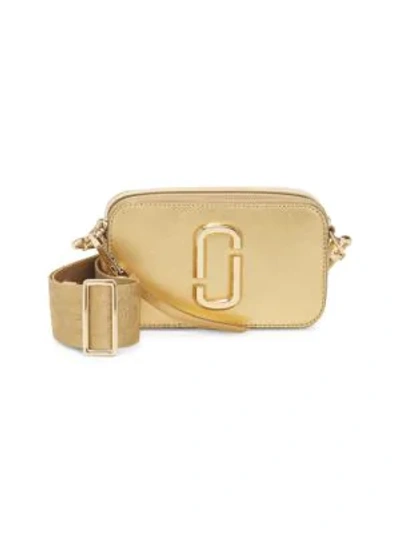 Shop Marc Jacobs Women's The Snapshot Dtm Metallic Coated Leather Camera Bag In Gold