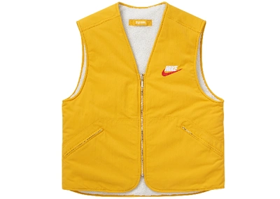 Pre-owned Supreme  Nike Reversible Nylon Sherpa Vest Mustard