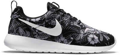 Pre-owned Nike Roshe Run Floral Print Black In Cool Grey/white-black |  ModeSens