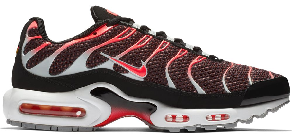 crimson nike air max plus