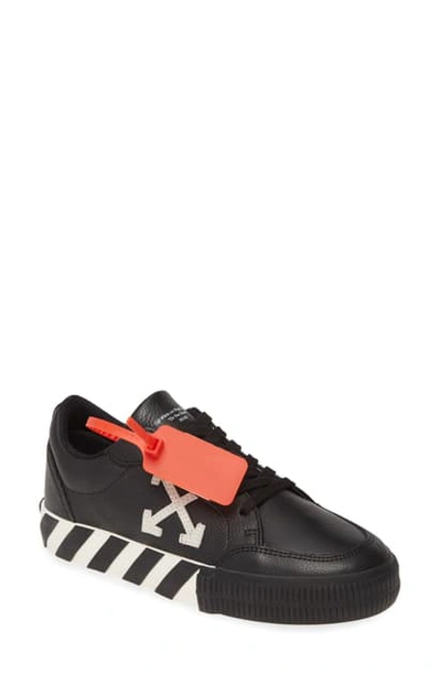 Shop Off-white Low Arrow Sneaker In Black White