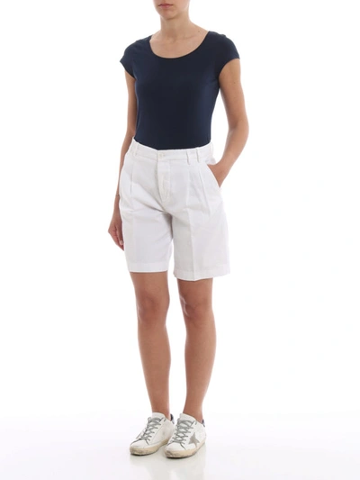 Shop Aspesi Optical White Cotton And Linen Short Pants