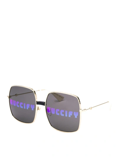 Shop Gucci Fy Print Sunglasses In Grey