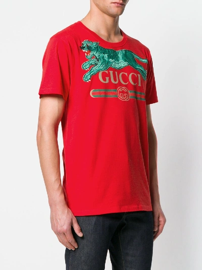 Shop Gucci Tiger Logo T-shirt In Red