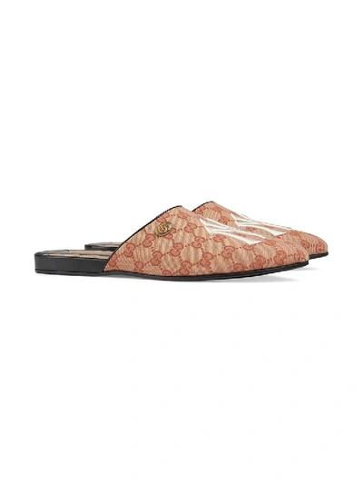 Shop Gucci Original Gg Slippers With Ny Yankees' Patch In Brown