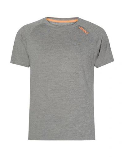 Shop 2xu T-shirt In Light Grey