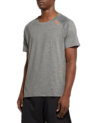 Shop 2xu T-shirt In Light Grey