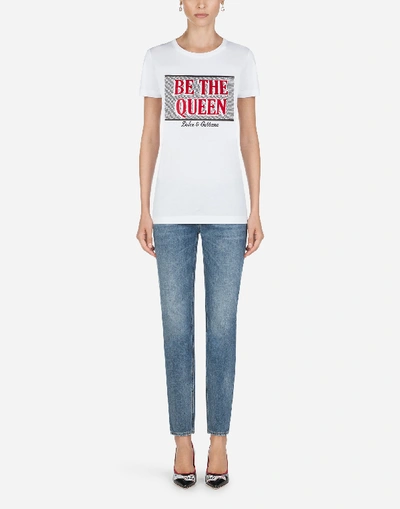 Shop Dolce & Gabbana T-shirt With Be The Queen Print In White