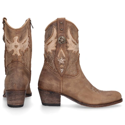 Sendra Cowboy Boots Tango Calfskin Embroidery Metal Eyelets Beige | ModeSens